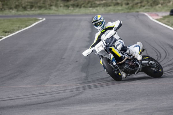 26357_701 Supermoto 2017 Action