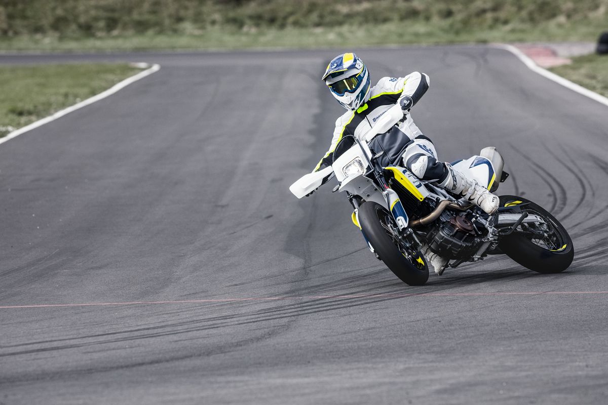 26357_701 Supermoto 2017 Action