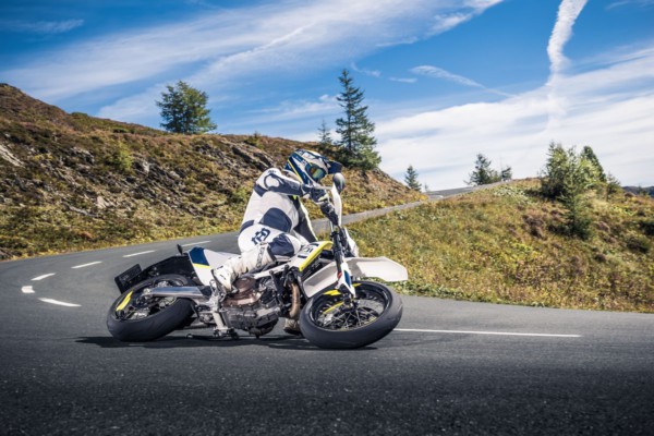 27197_701 Supermoto 2017