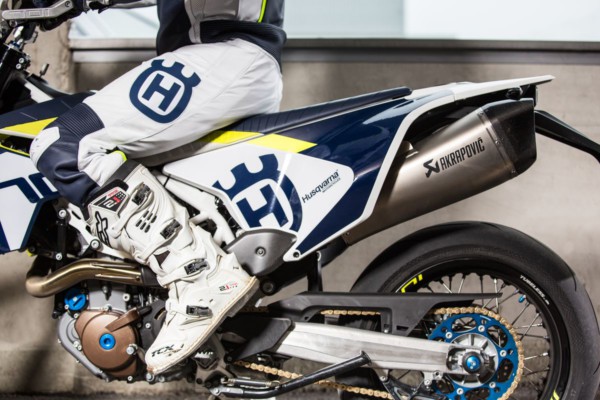 27205_701 Supermoto 2017