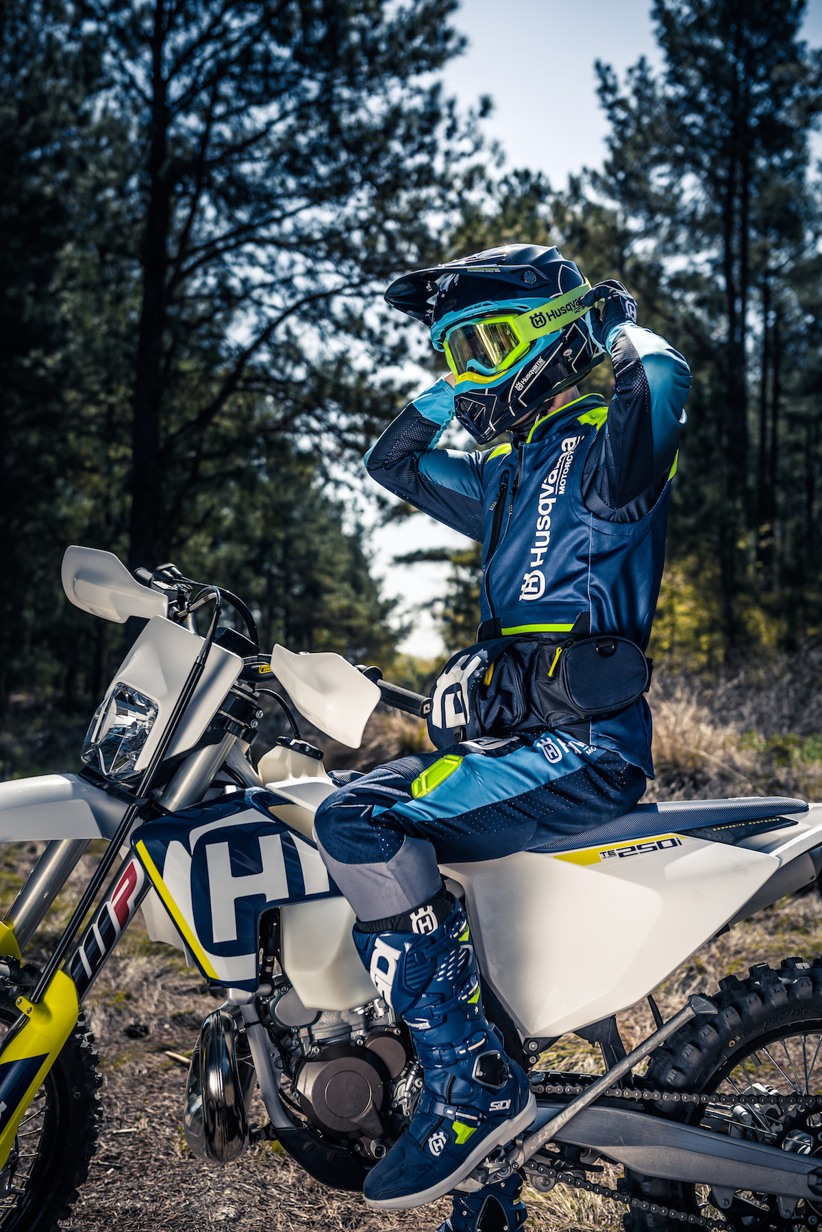 46318_Husqvarna Functional Clothing 2019 Husqvarna 2019